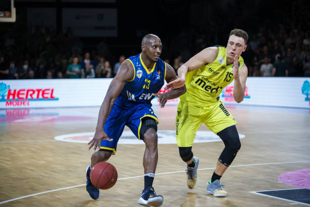 队的比赛中 队的比赛中