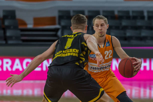 赛中有着杰 赛中有着杰